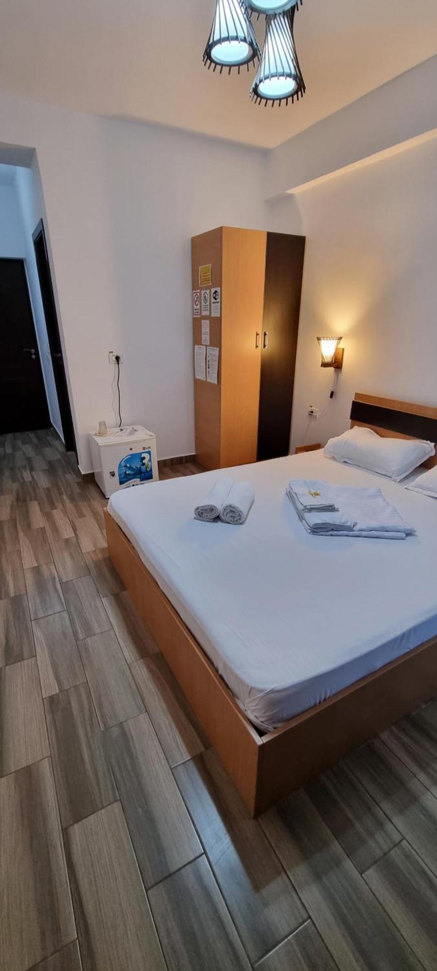 Hotel Blue Sky Resort Eforie Nord Exteriör bild